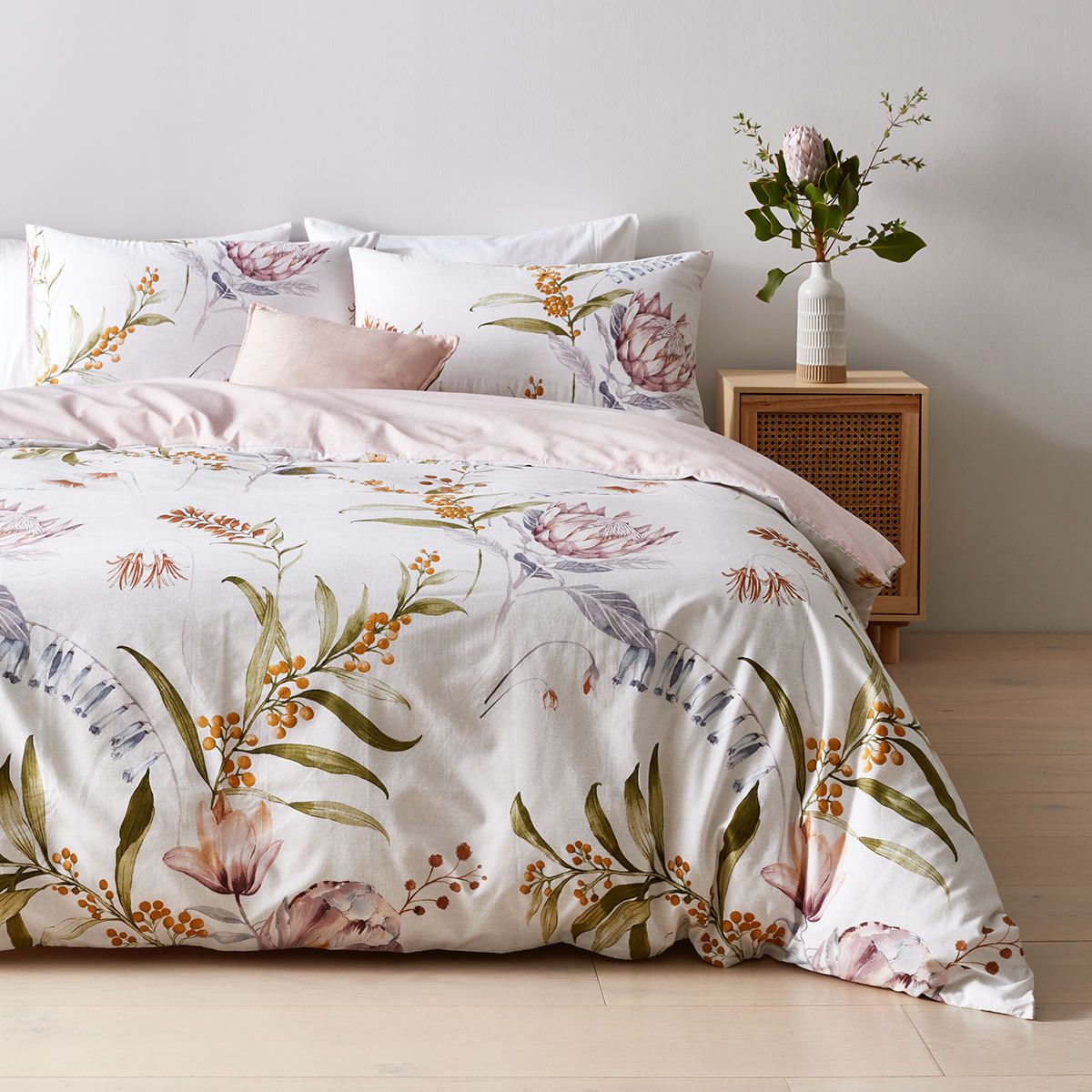 Lily Quilt Cover Set - King Bed