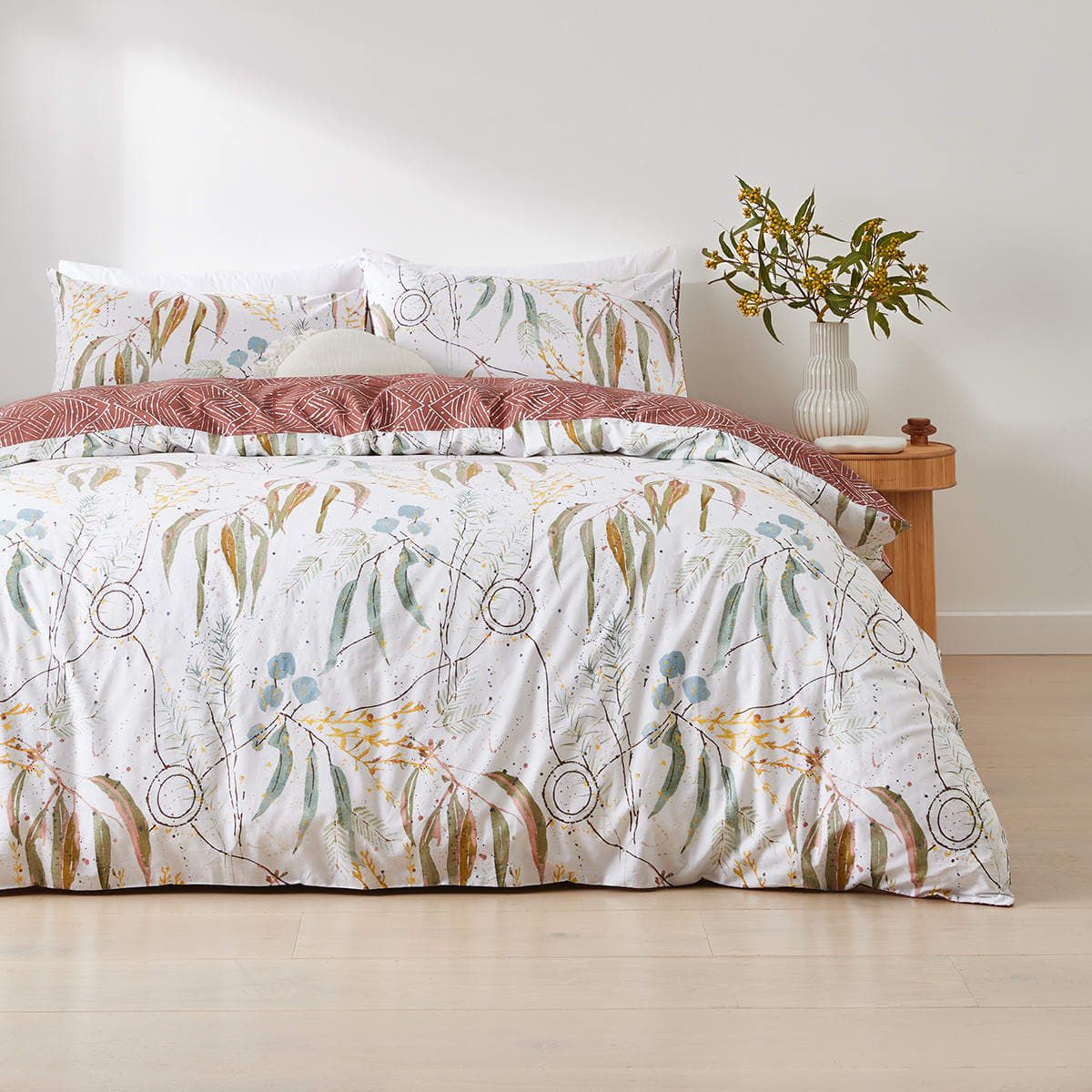 Waluwin Australian Grown Cotton Reversible Quilt Cover Set â Queen Bed, Off White