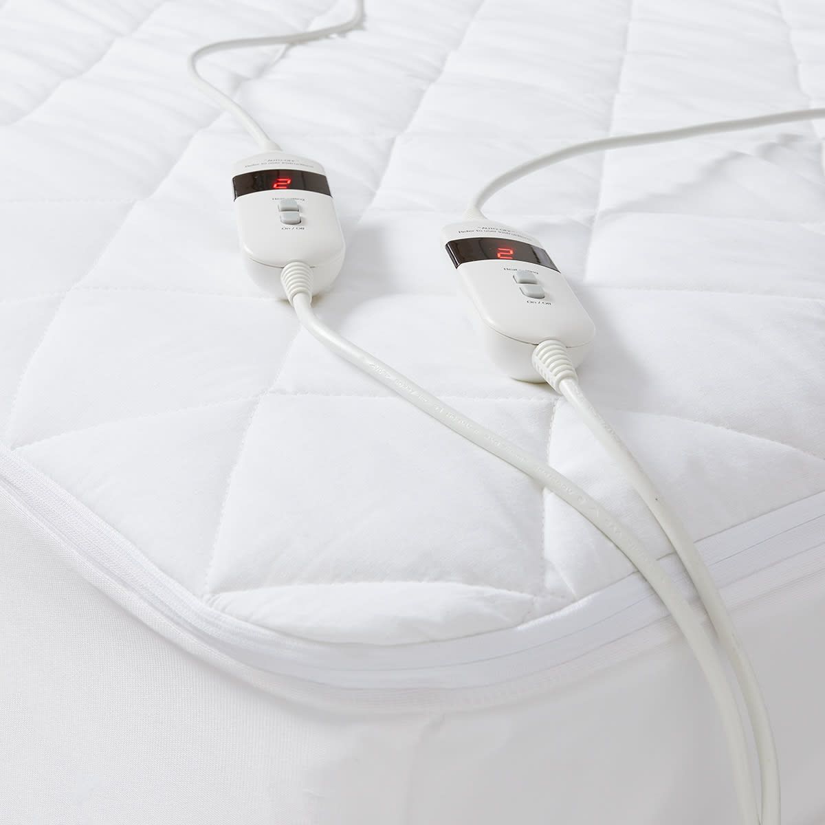 Electric Heated Topper - Queen Bed, White