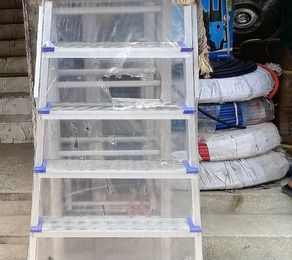 6 STEP HIGH QUALITY LADDER