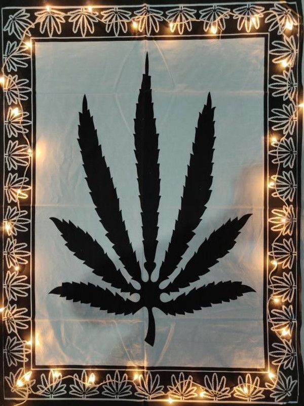 Craft Kala Black And White Leaf Poster Decor Wall Hanging Room Decor Wall Hanging 30 x 40 Tapestry  (Black)