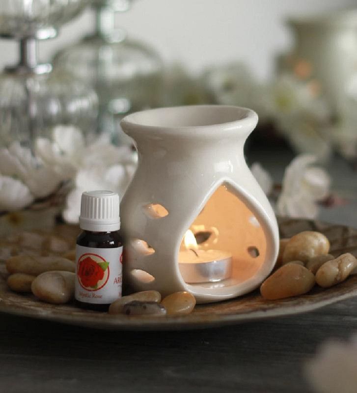 Lyallpur Stores Ceramic Aroma Tealight Diffuser White Colour Leaf Cut Design With 10 ML Lavender Fragrance Oil & Candle (Pack Of 3) Diffuser Set  (3 x 3.33 ml)