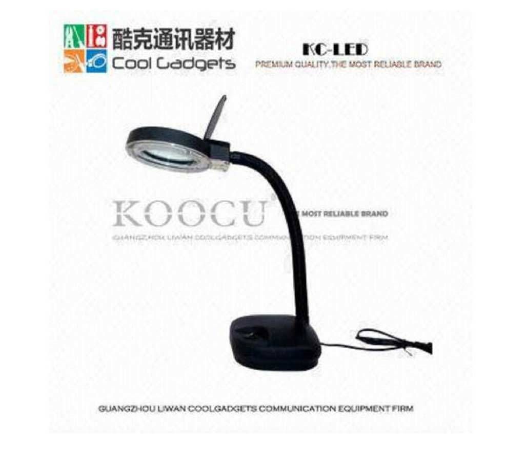 Koccu magnifying lamp