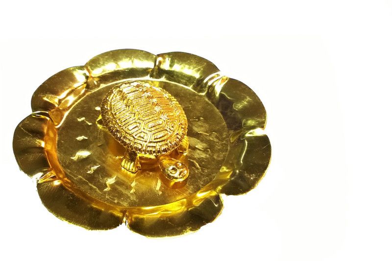 Swarnim Jewellers kachua plate Decorative Showpiece - 1 cm  (Brass, Gold)