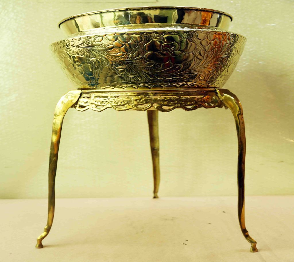 Pitoler Nokshi Flower Tub (With Stand)