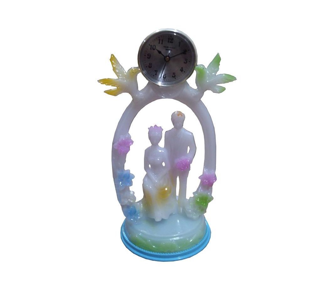 Couple Showpiece  Cream