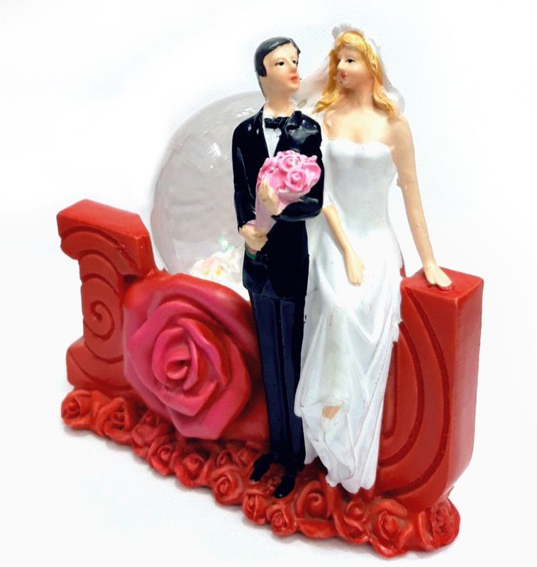 Treize Traders Decorative Showpiece - 12 cm  (Polyresin, Glass, Red)
