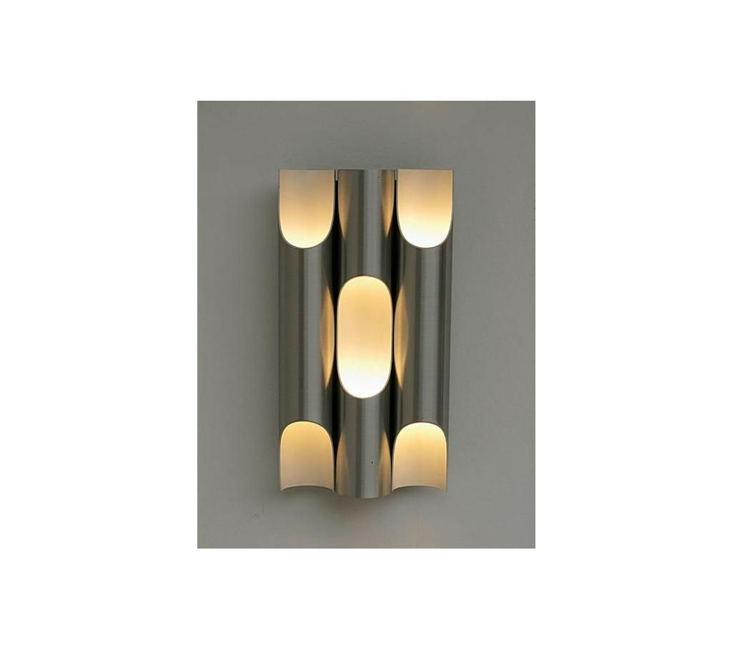 wall hanging lamppost