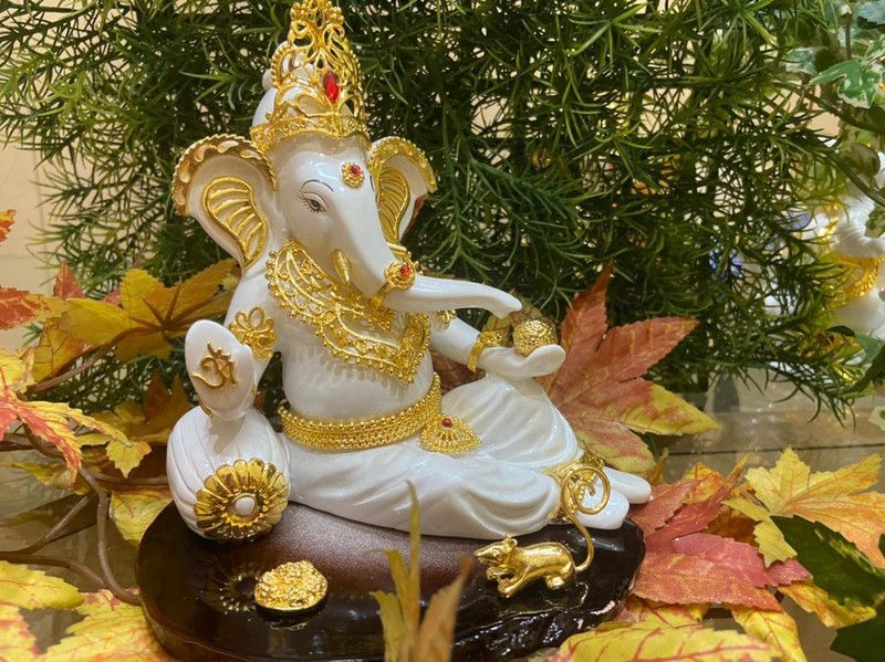 RP Collections Ganesh Idols with Gold Plated Jewellery for Home Decor, Temple & Gifting ( Gold&White ) Decorative Showpiece - 14 cm  (Ceramic, White, Gold)