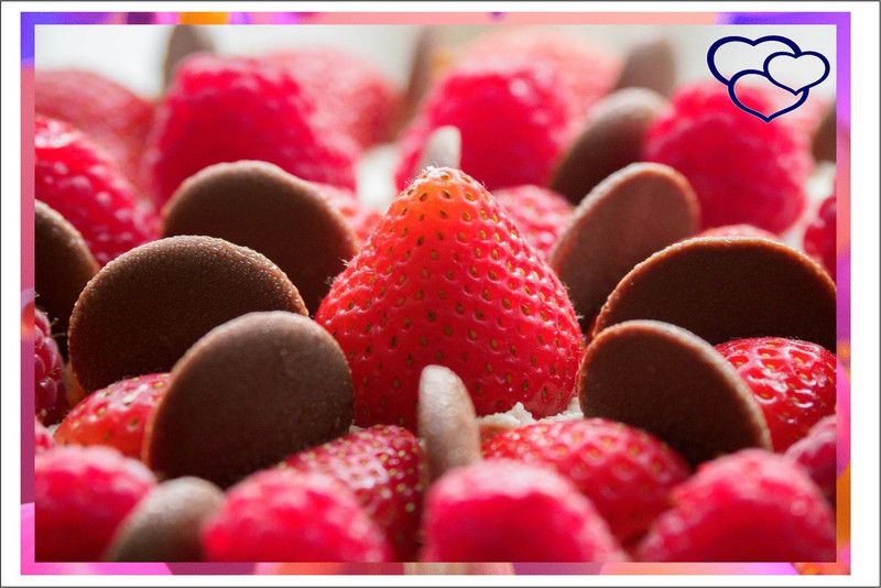 AK GRAPHICS 50 cm Strawberry and oreo biscuit kitchen wall sticker (size-75x50 CM) Self Adhesive Sticker  (Pack of 1)