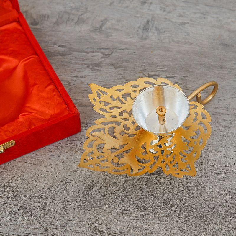 StatueStudio Metal Diya Diya on Leaf Pooja Oil Lamp for Home Decor Diwali & New Year Gift Iron Table Diya  (Height: 2.5 inch)