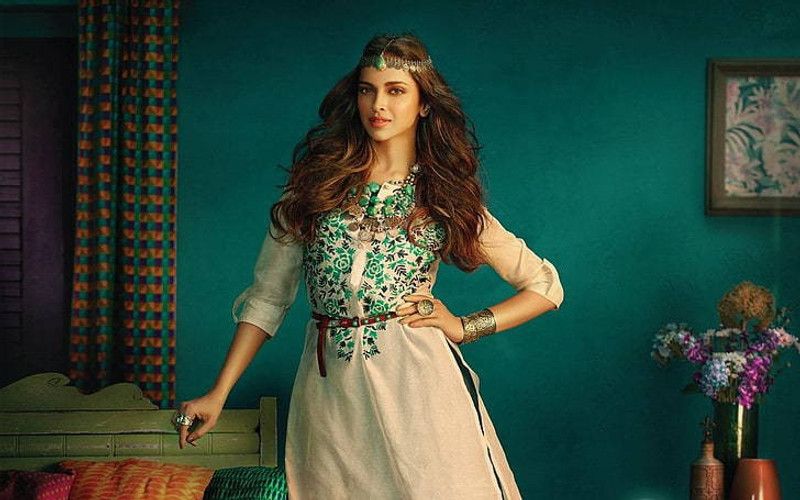 Actresses Deepika Padukone Bollywood Girl Priyanka Chopraajay Devgan Bollywood Celebrity Matte Finish Poster Photographic Paper  (12 inch X 18 inch)