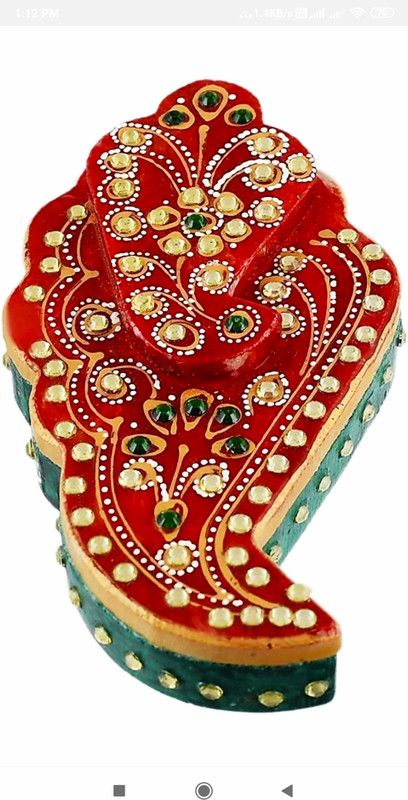 Jaipuria's Marble Chopda Lahar Decorative Showpiece - 13 cm  (Marble, Maroon)