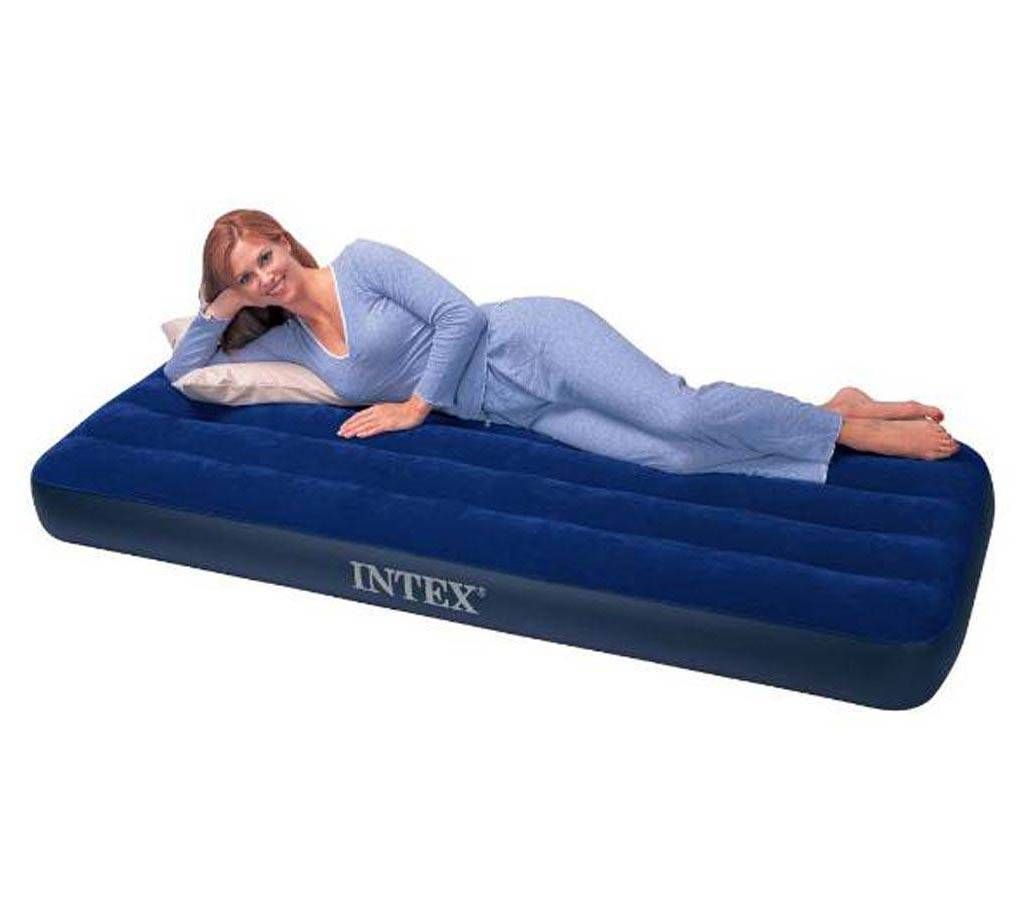 Intex single air bed with air pumper