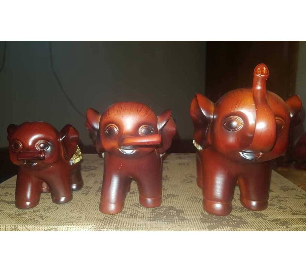 Elephant Family Showpiece 