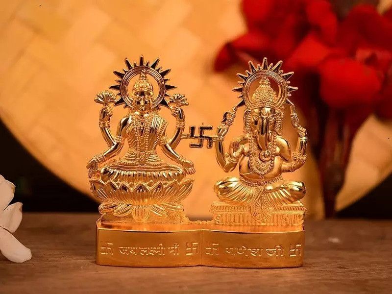 SOTNIX Laxmi Ganesh For Diwali Pooja Item Religious Decorative Showpiece - 9 cm  (Metal, Gold)