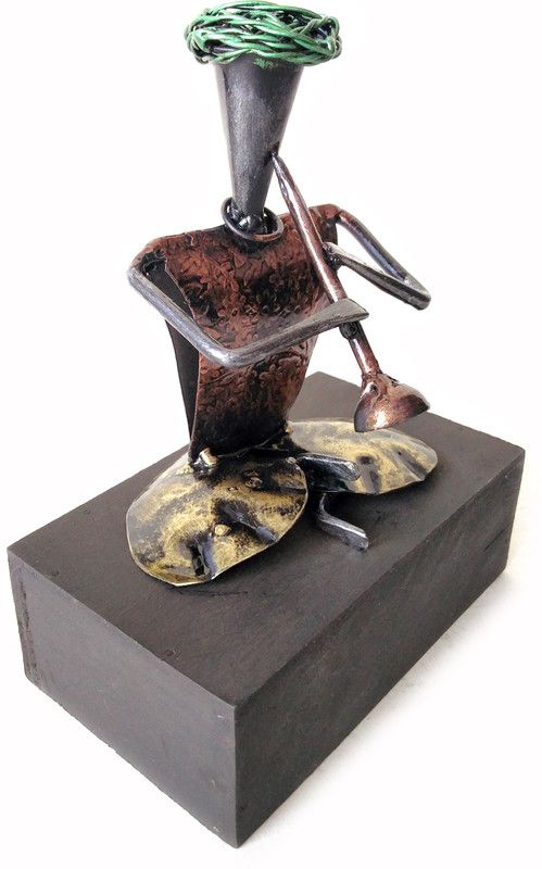 UniqKrafts Rajasthani Shehnai Musician Decorative Decorative Showpiece - 20 cm  (Iron, Wood, Multicolor)