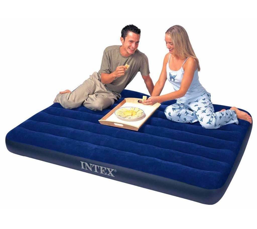 Intex double air bed with air pumper