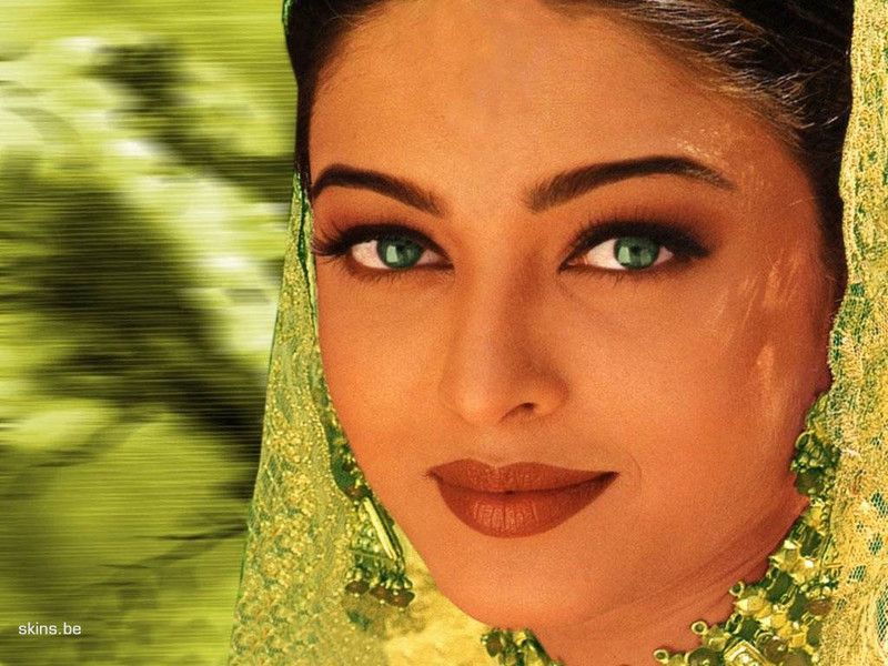 Poster Celebrity Aishwarya Rai sl-16997 (Large Poster, 36x24 Inches, Banner Media) Fine Art Print  (24.1 inch X 36.1 inch, Rolled)