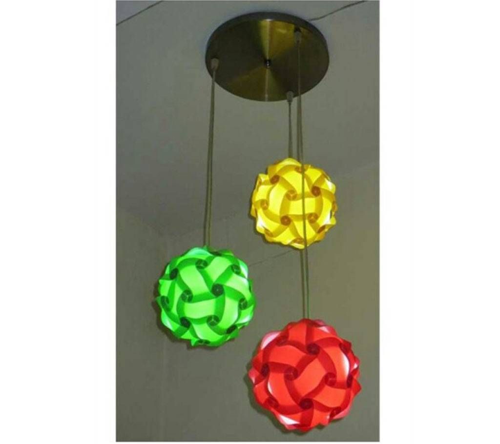 Q & Q Trayble Shade Lamp