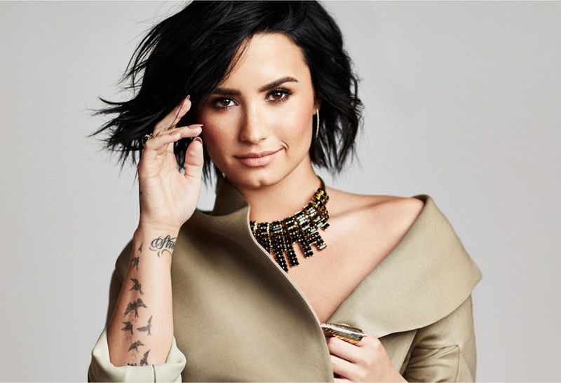 Poster Demi Lovato American Way Magazine Large Poster (36 X 24 Inch, Multicolour) Fine Art Print  (24 inch X 36 inch, Rolled)