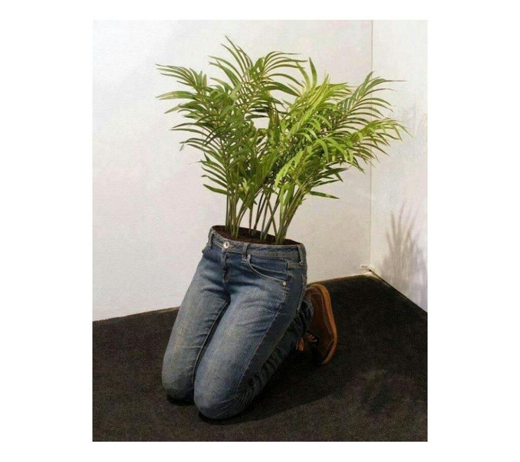 Human body shape design tree pot