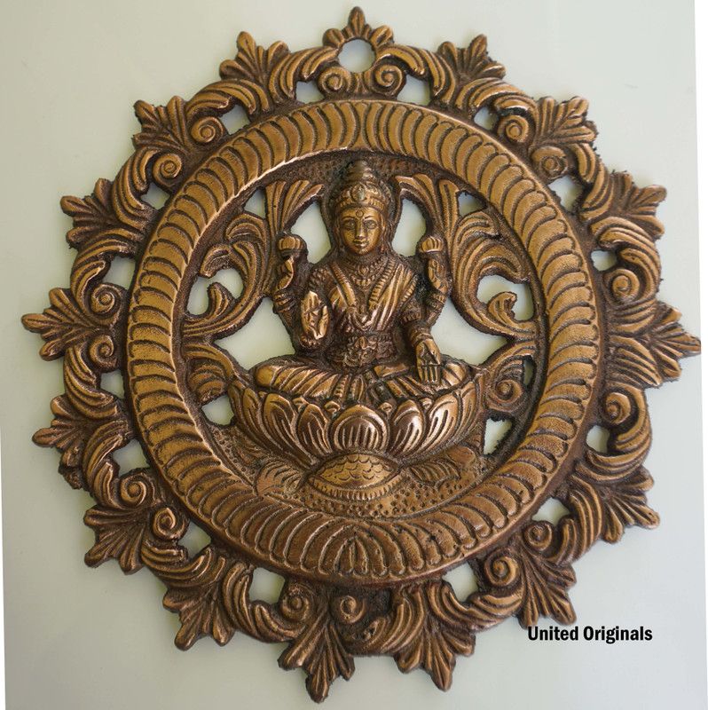 United originals Lakshmi ma door hanging copper idol|Laxmi ma | Lakshmi devi Decorative Showpiece - 5 cm  (Copper, Gold)