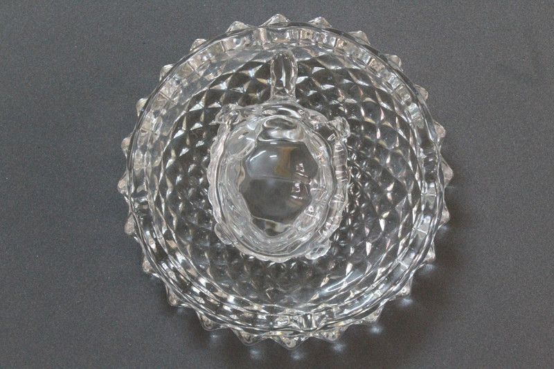 BAANSURI Crystal fengshui tortoise for good luck with a beautiful plate Decorative Showpiece - 8 cm  (Crystal, Clear)