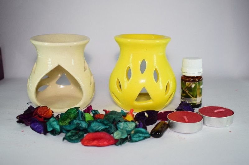 Bright Shop Ceramic Aroma Air Freshner Tea Light Diffuser Combo Pack of 2( White & Yellow Colour) Leaf Cut Floral Fragrance (10ML) Diffuser Set  (5 x 2 ml)