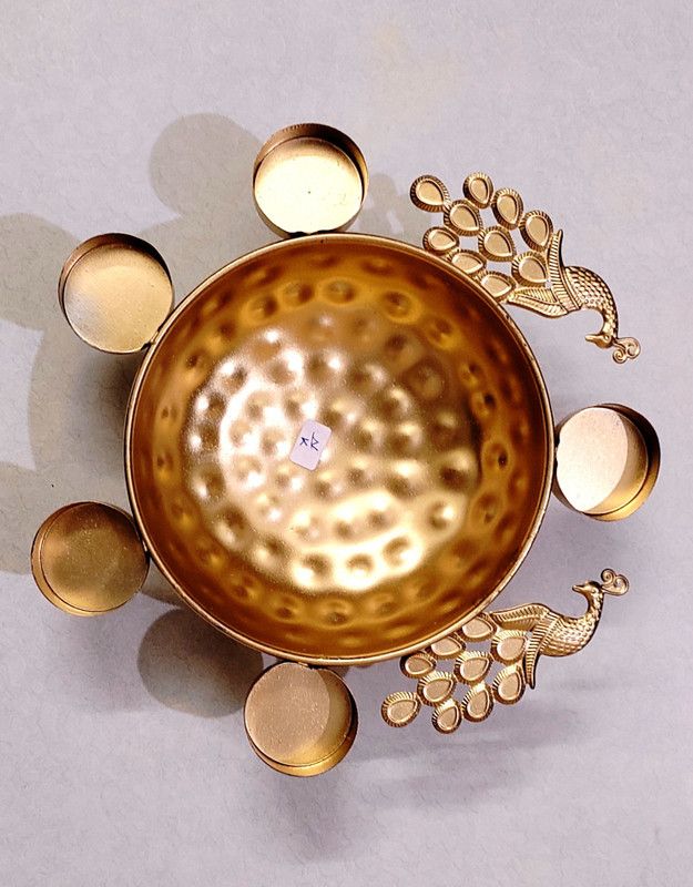 ADC Decorative Showpiece - 6 cm  (Metal, Gold)