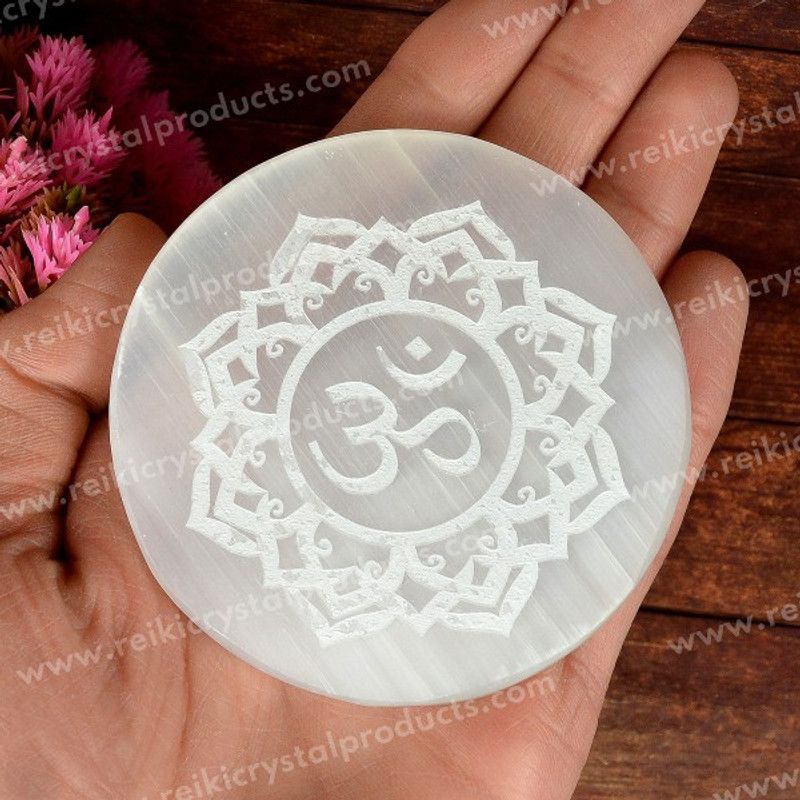 CRYSTU C-Selenite Om Symbol Engraved Charging Plate Decorative Showpiece - 7 cm  (Crystal, Stone, White)