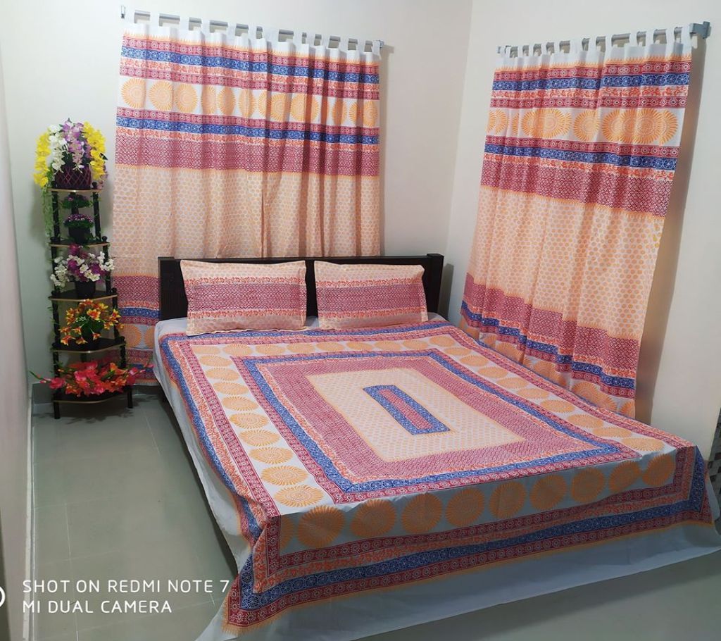 King Size Cotton Multi colors  Block Printed Bed Sheet with Matching 2 Pillow Covers-38