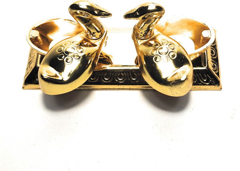 amishi blissful decor Decorative Showpiece - 4 cm  (Cast Iron, Gold)