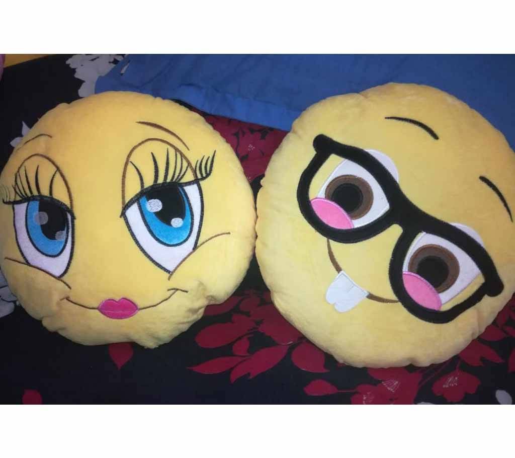 couple emoji pillow set