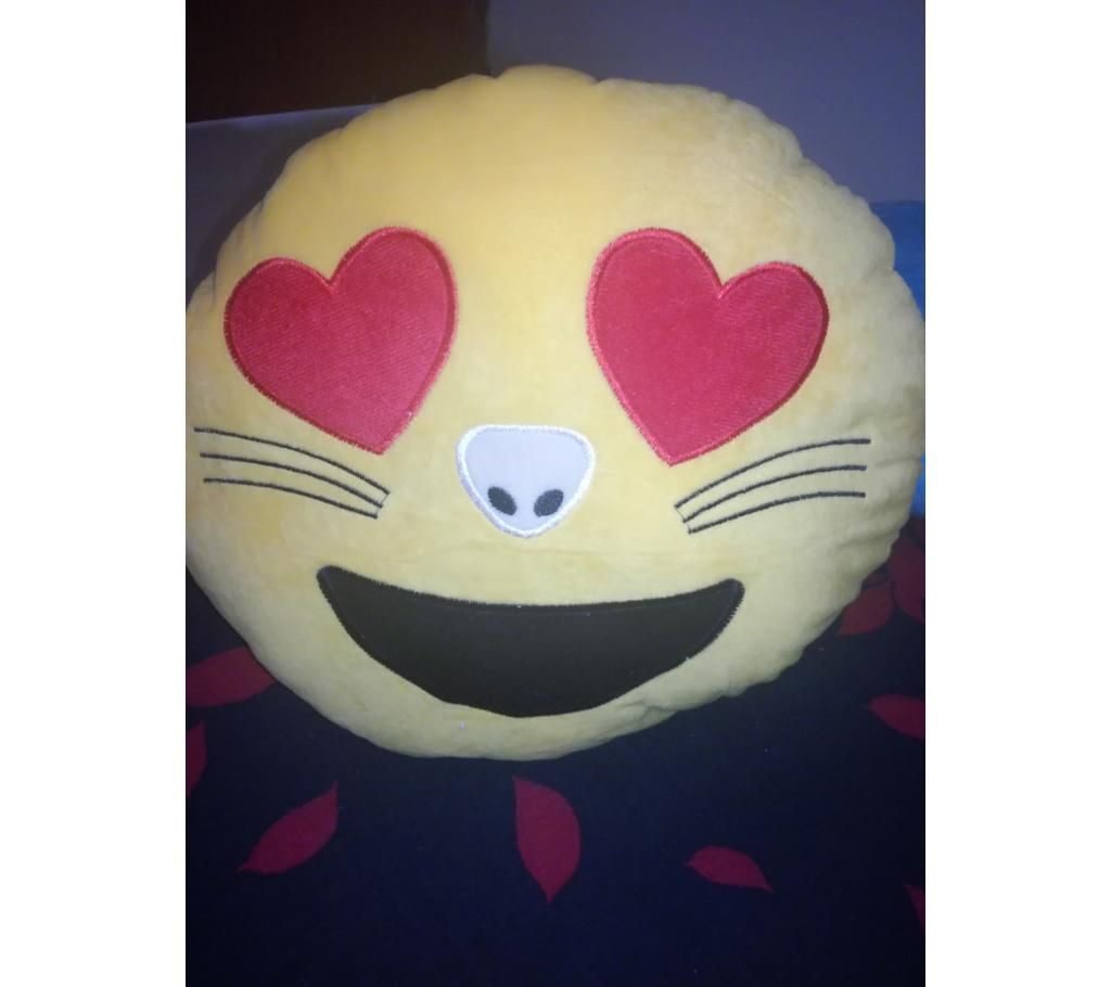 love cat emoji pillow