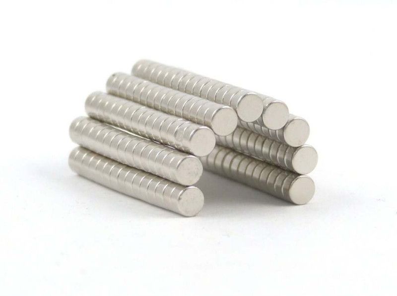 ART IFACT 150 Pieces of 5mm x 1.5mm Neodymium Magnets - N52 Disc magnets - Rare Earth NdfeB Fridge Magnet, Multipurpose Office Magnets, Magnetic Paper Holder Pack of 150  (Silver)