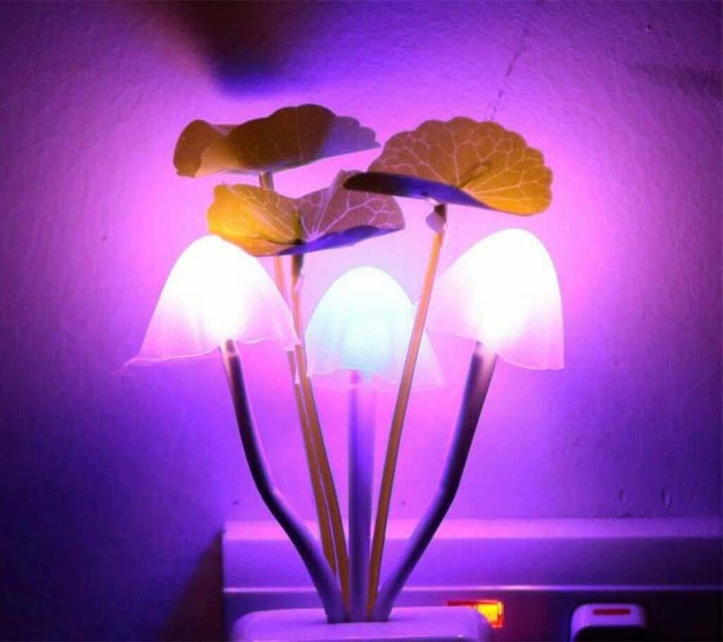 dream mushroom light green flower 