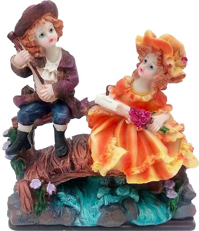 ART N HUB Valentine Romantic Love couple Statue - Handicraft Decorative Home Interior & Table Décor Figurine / Marriage Wedding Anniversary Gift item Decorative Showpiece - 18 cm  (Earthenware, Multicolor)