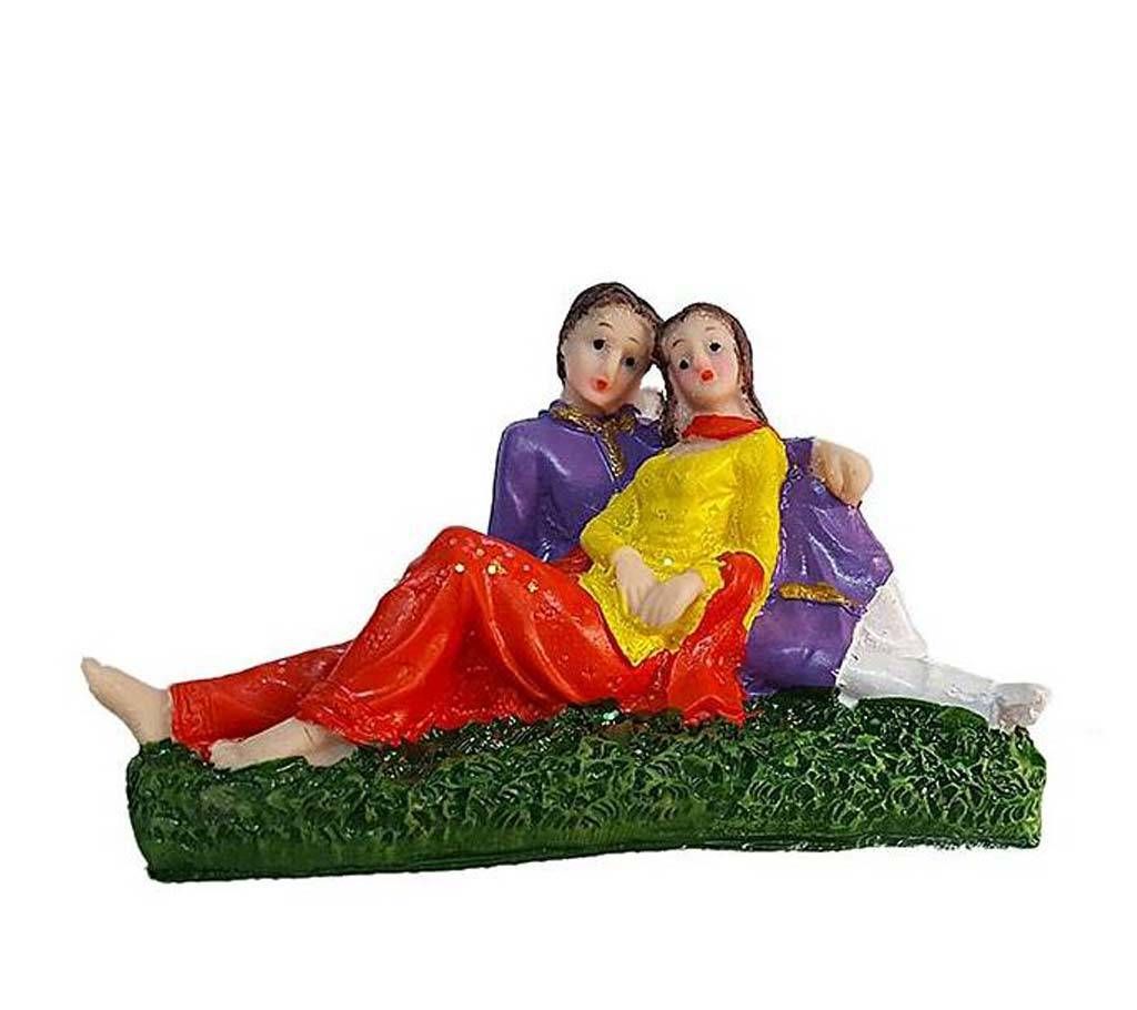 Couple Sitting on Ground Colorful Showpiece Gift