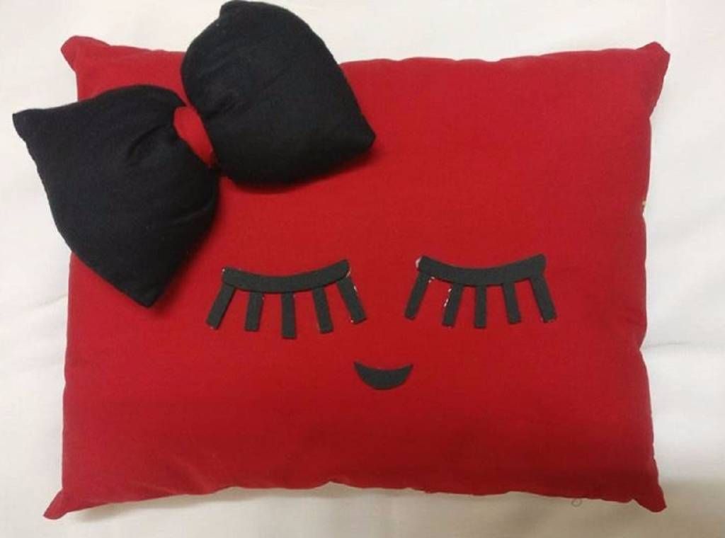 Red Kitty Cotton Pillow
