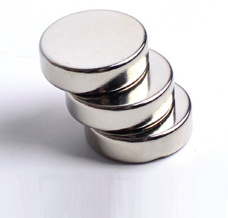 ART IFACT 3 Pieces of 20mm x 6mm Neodymium Magnets - N52 Disc / Cylindrical magnets - Rare Earth NdfeB Fridge Magnet, Multipurpose Office Magnets, Magnetic Paper Holder Pack of 3  (Silver)