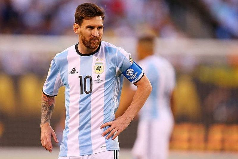 Argentina Barcelona Lionel Messi Barcelona FC Matte Finish Poster Photographic Paper  (12 inch X 18 inch)