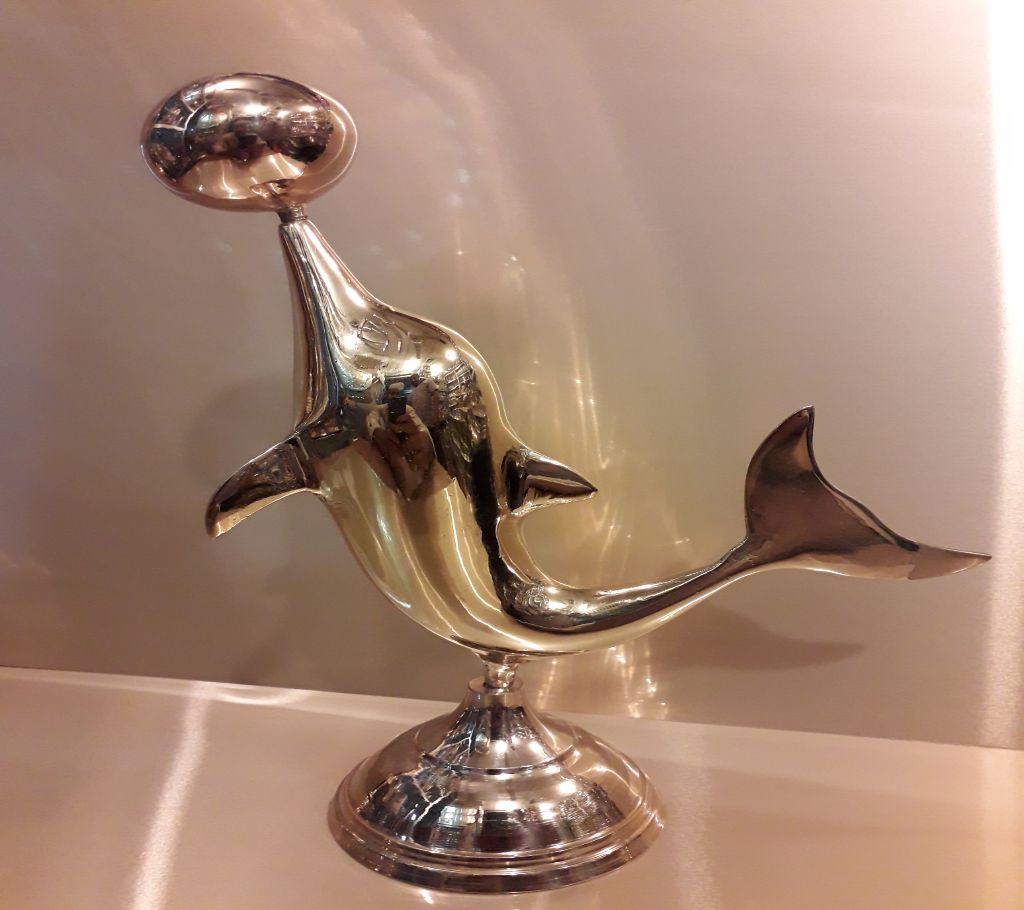Pitoler Dolphin