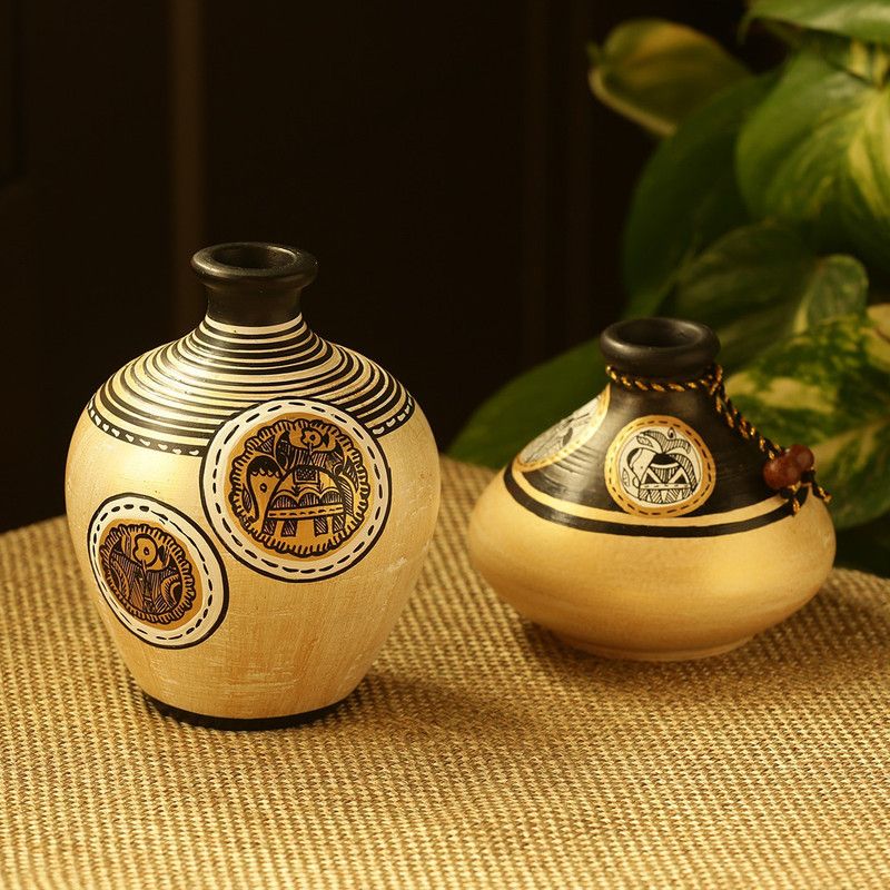 ExclusiveLane Combo of 2 Madubani Art Handpainted Matki Shaped Terracotta Vase  (6 inch, White, Gold)