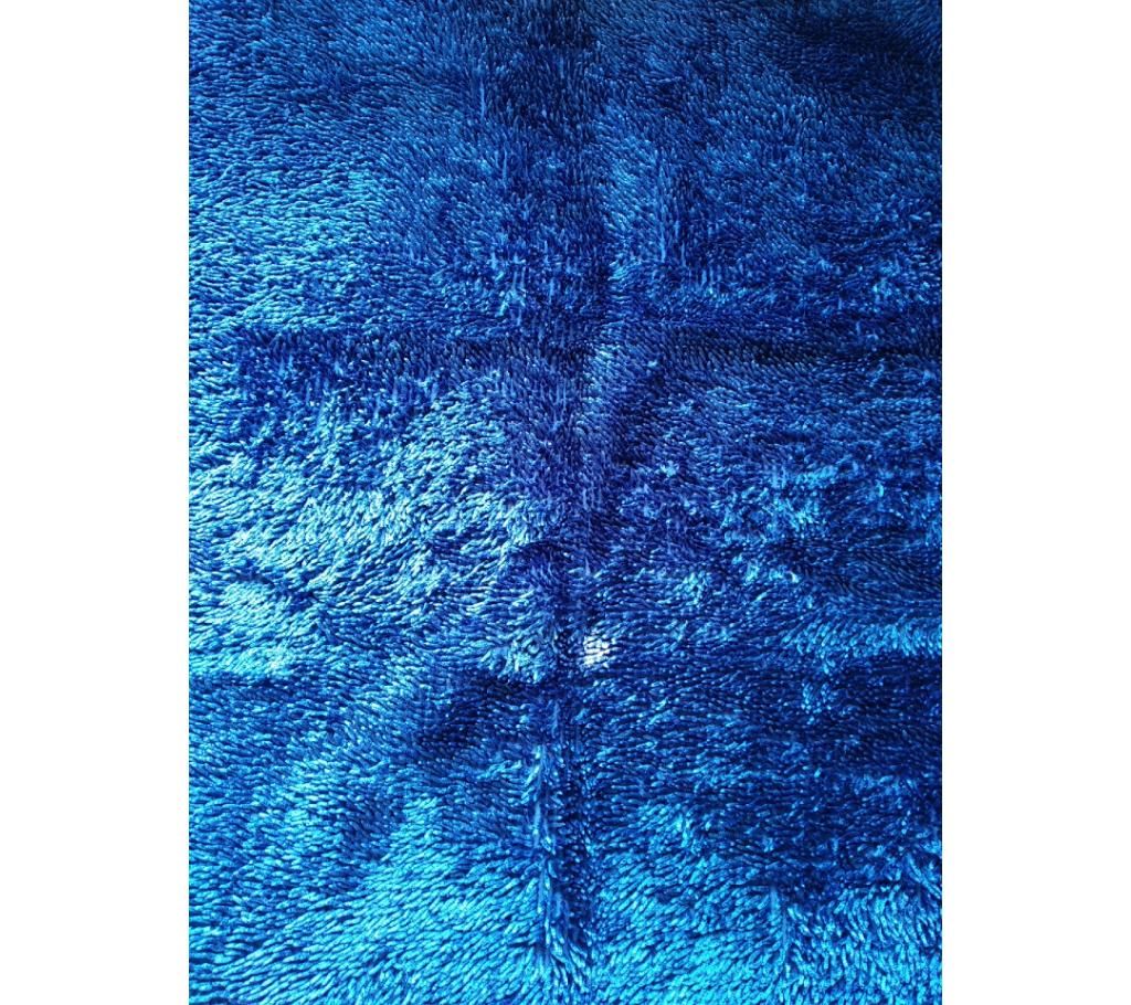 Soft fiber carpet.