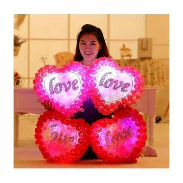 Love-shape pillow,(1144979.)