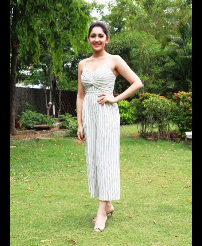 Sayyeshaa Saigal Poster Multicolor Photo Paper Print Poster Photographic Paper  (18 inch X 12 inch, Rolled)
