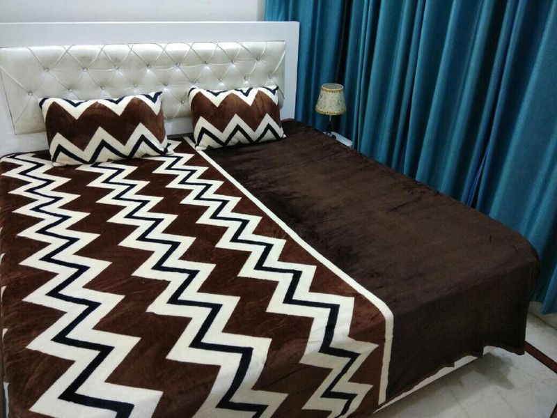 Byloom 220 TC Velvet Queen Printed Flat Bedsheet  (Pack of 1, Multicolor)