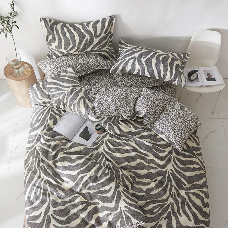 Metropolis 300 TC Polycotton King Printed Flat Bedsheet  (Pack of 1, Grey)