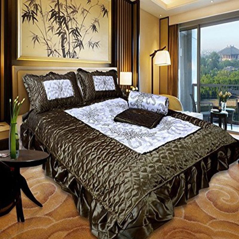 El Sandalo Raw Silk Queen Sized Bedding Set  (Green/Mahandi)